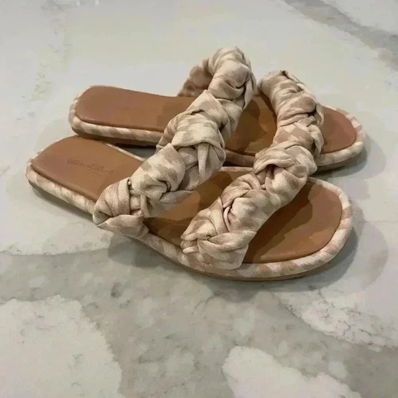 Universal Thread Meg Knotted Slide Sandals Almond Brown Women’s Size 6 - Picture 2 of 6